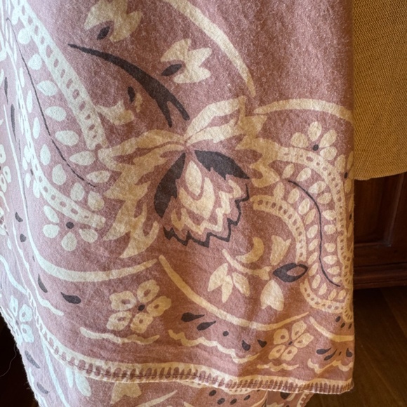 NWT Magnolia Pearl Kansas Scarf - Picture 4 of 12